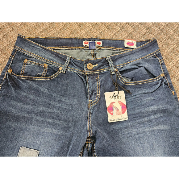 What About Me Distressed Jeans Women's Size 18 NWT Straight Leg - Picture 3 of 6
